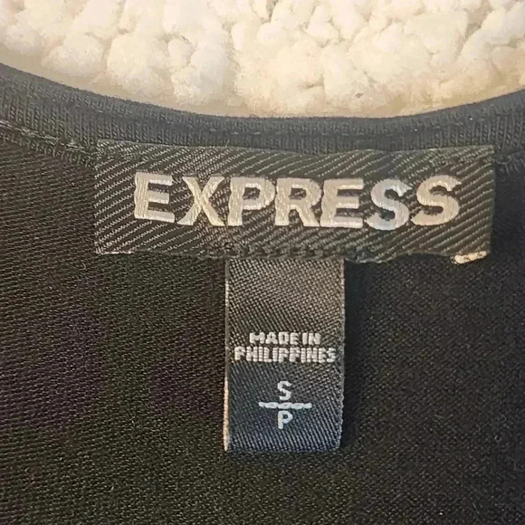 Express Black/White Striped V-neck Tank Top Size Small - Picture 8 of 9